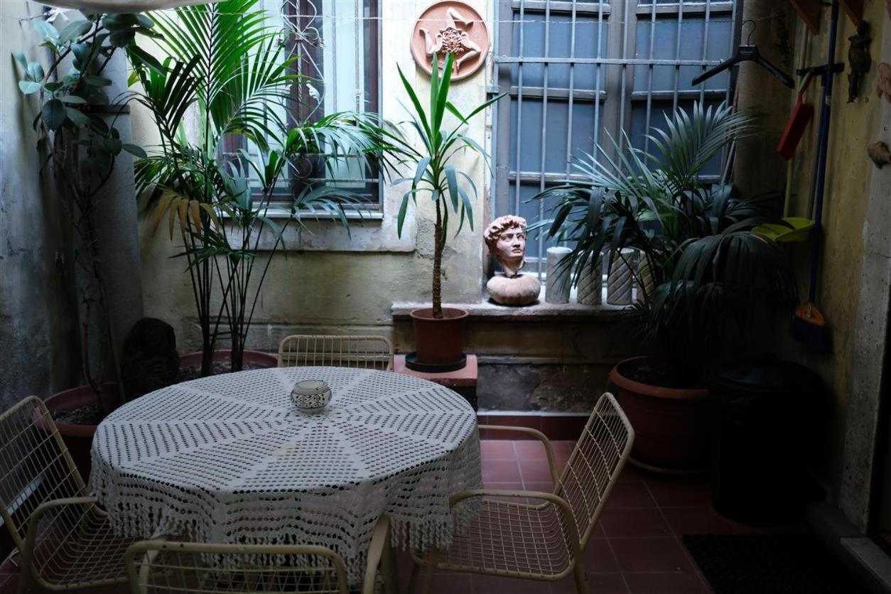 Ferienwohnung Palazzo La Via Catania Exterior foto
